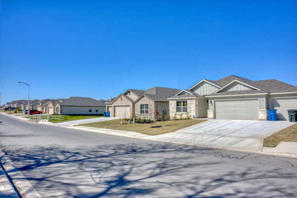 Reserve at Mockingbird Heights Streetscape