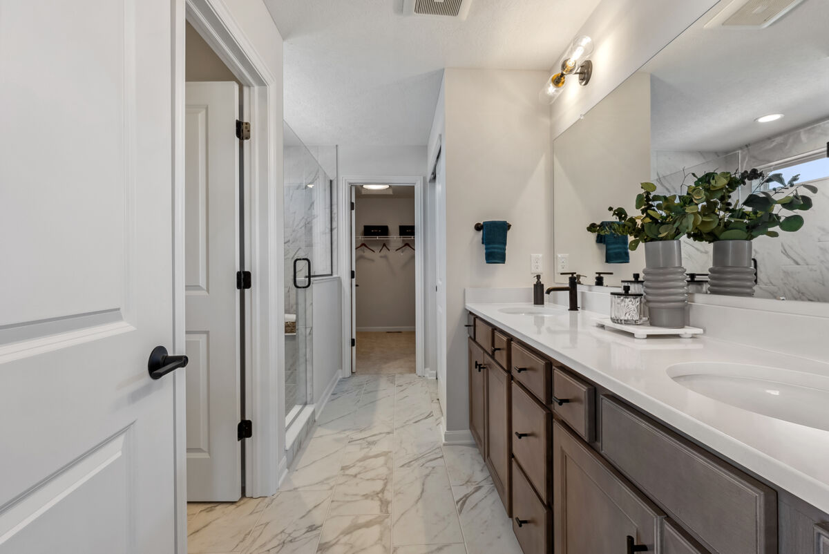 Owner's Bathroom