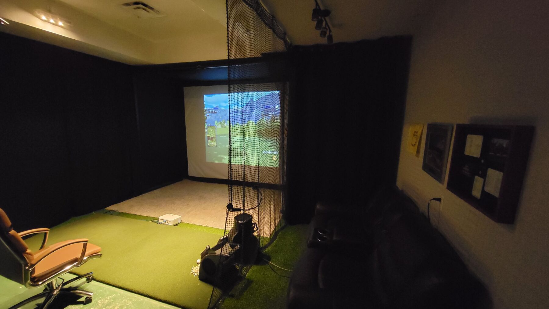 Hollyhock Happy Homeowner Golf Space