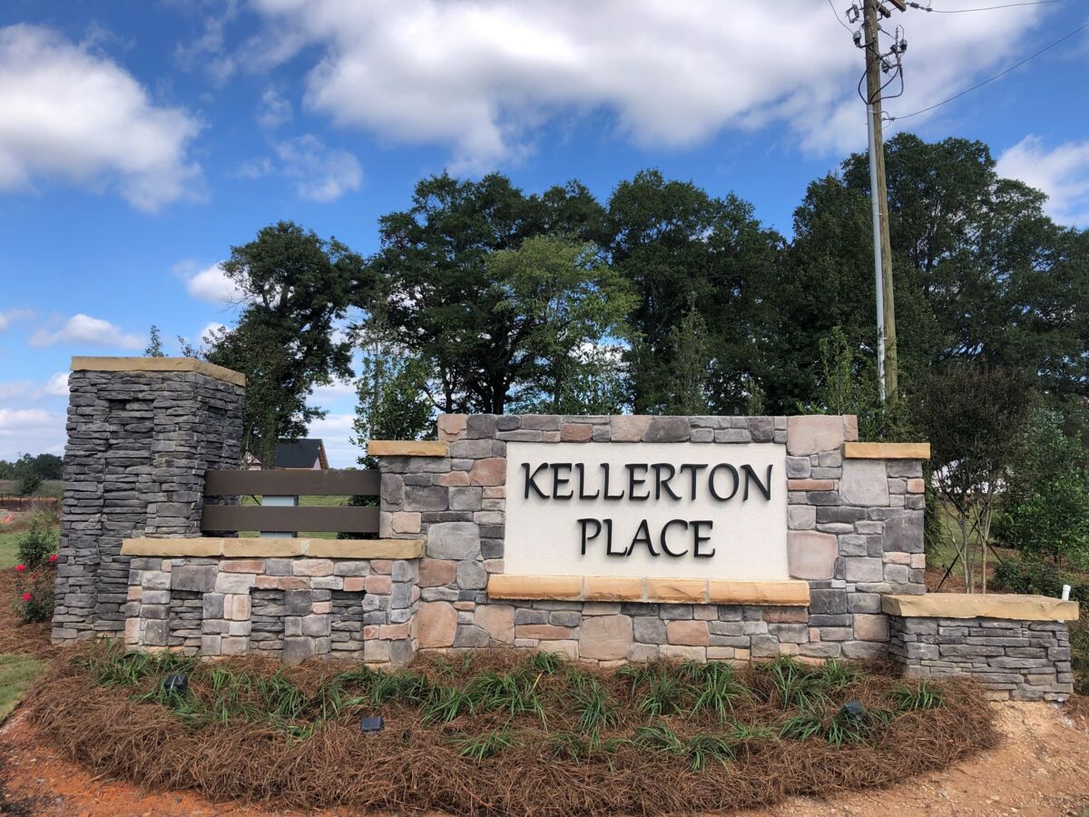 Kellerton Place Entrance