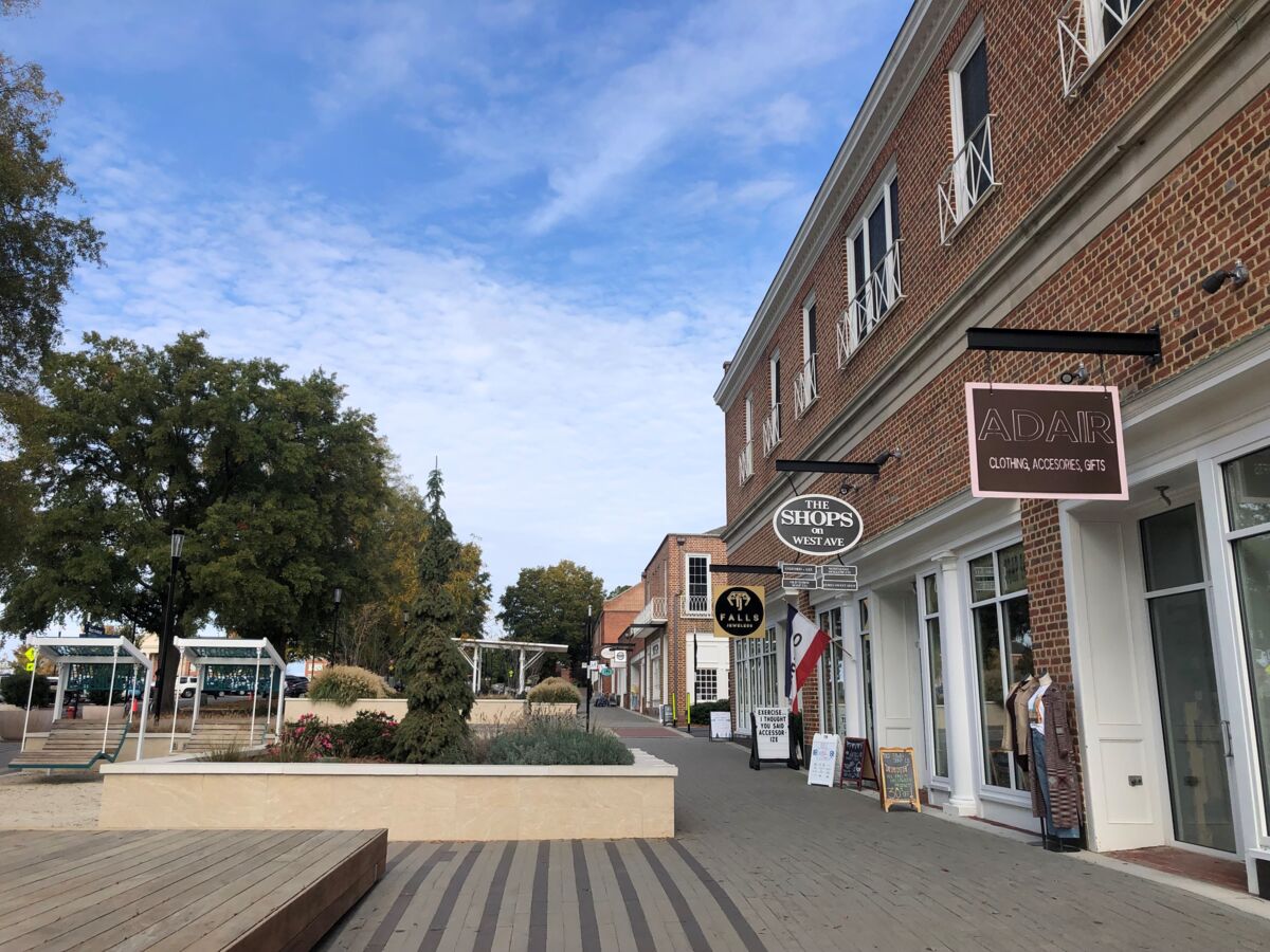 Shops on West Avenue