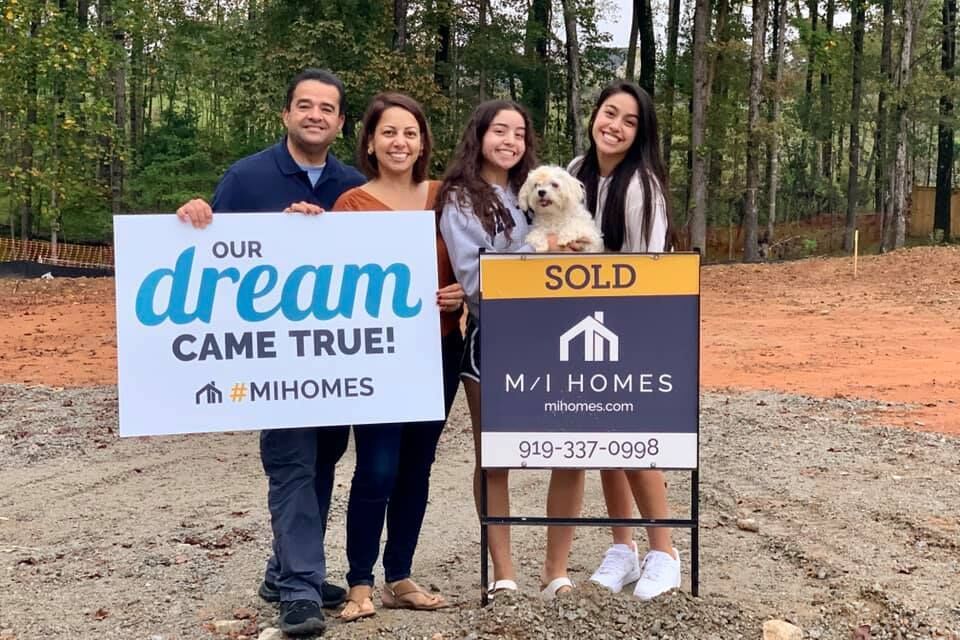 Reyna Estrada - Happy Homeowner