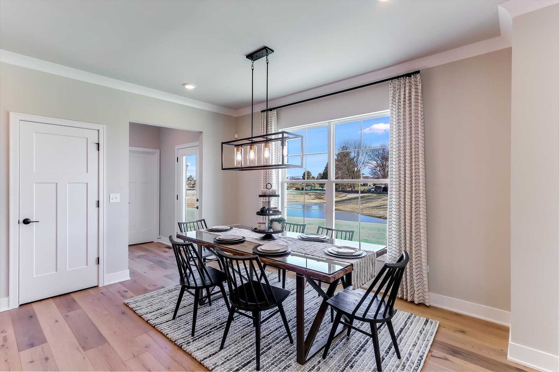 DiningRoom