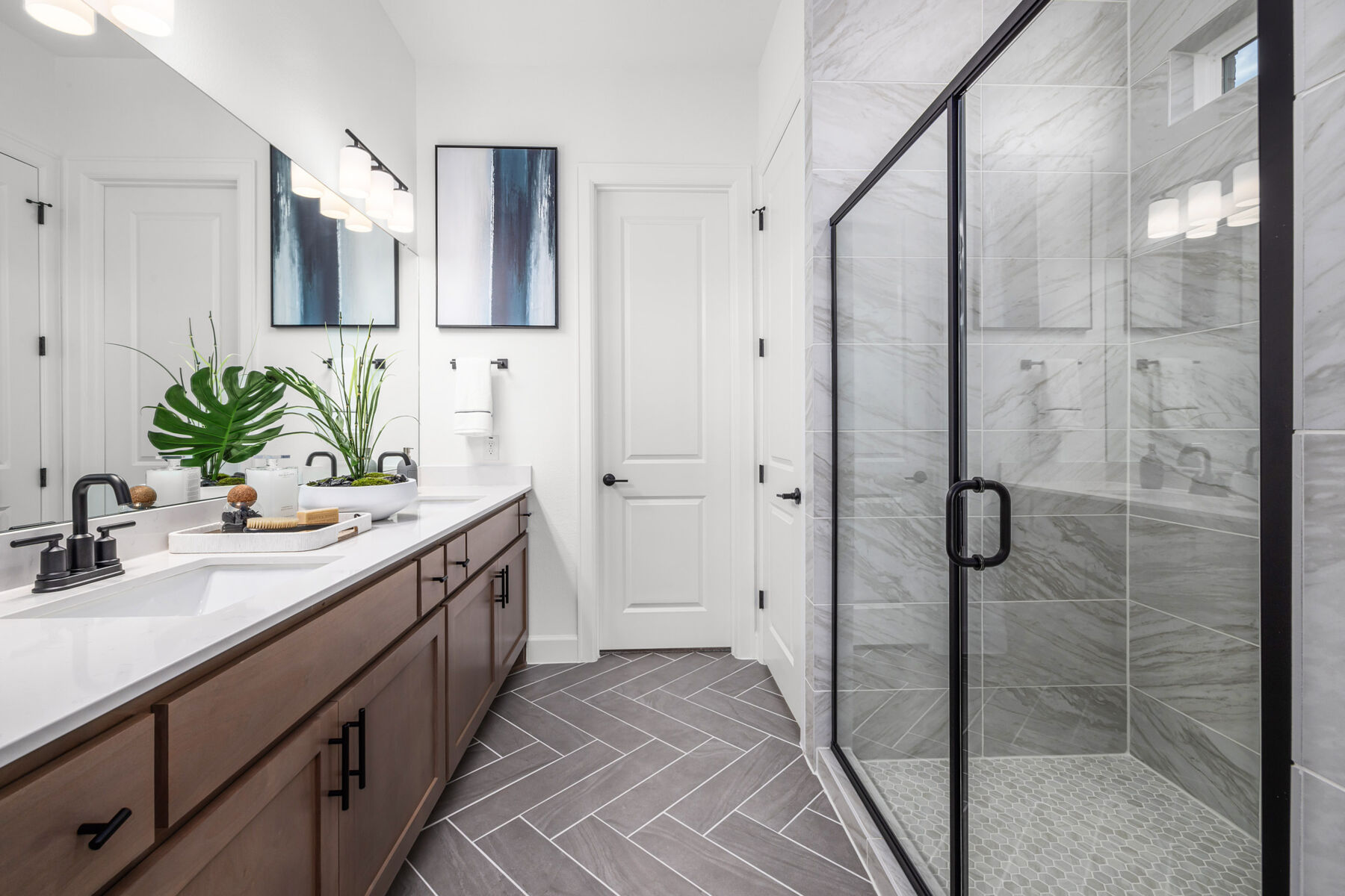 Owner's Bathroom 