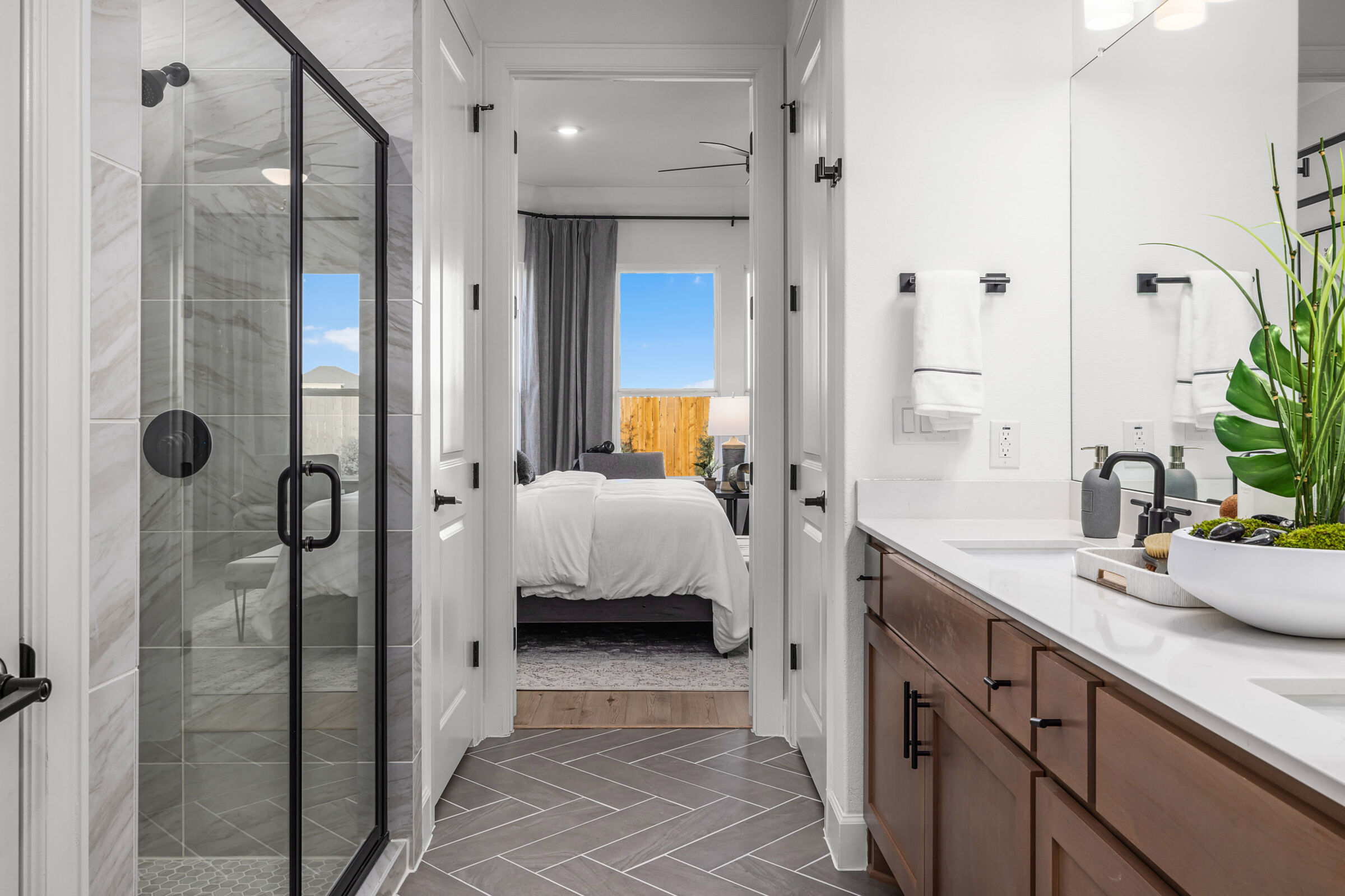 Owner's Bathroom 