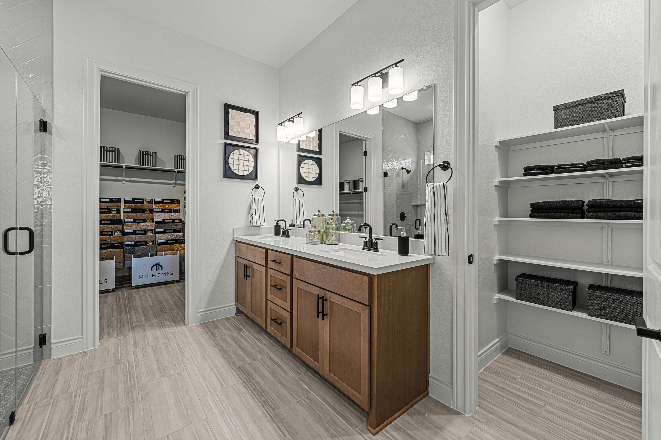Owner's Bathroom 