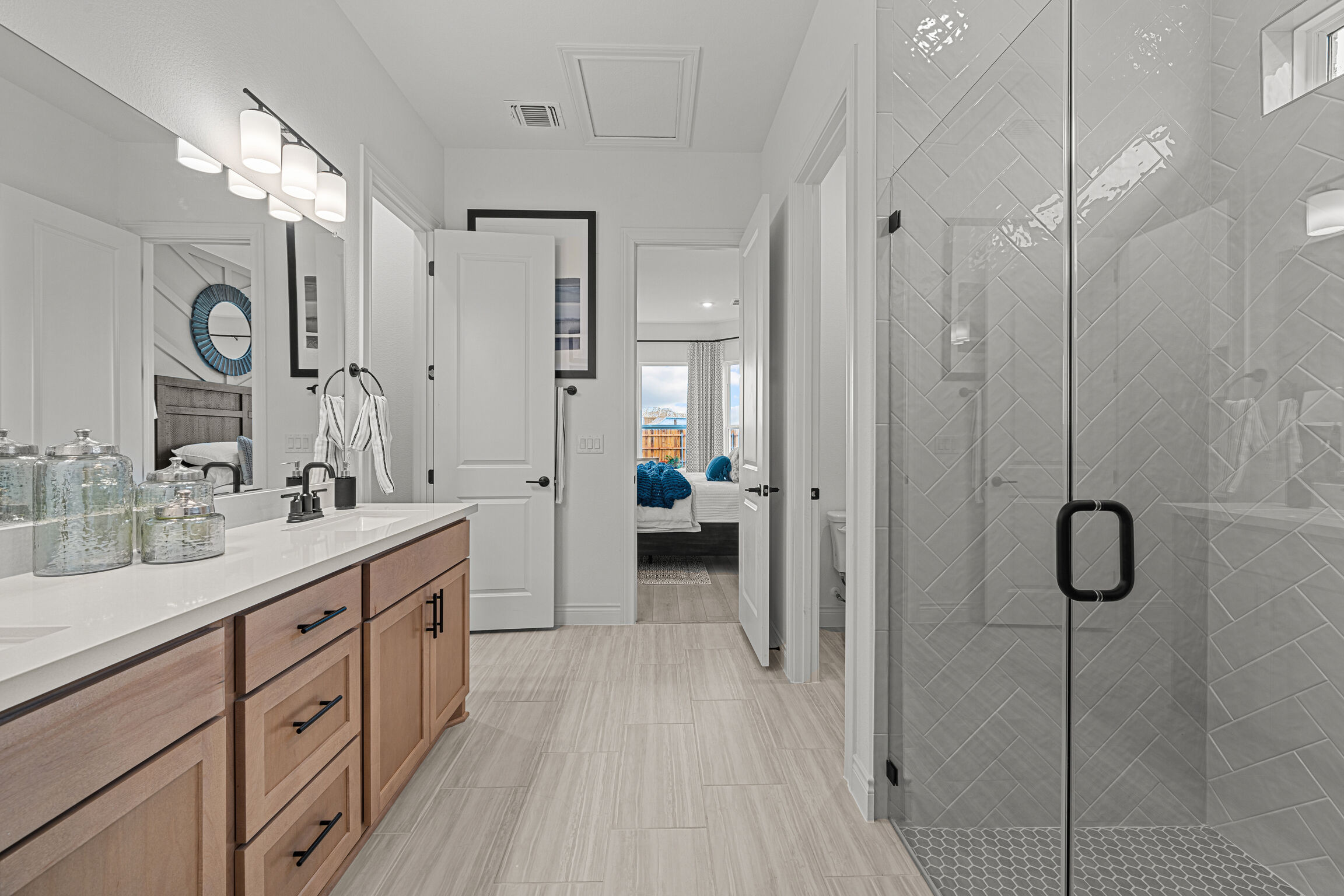Owner's Bathroom 
