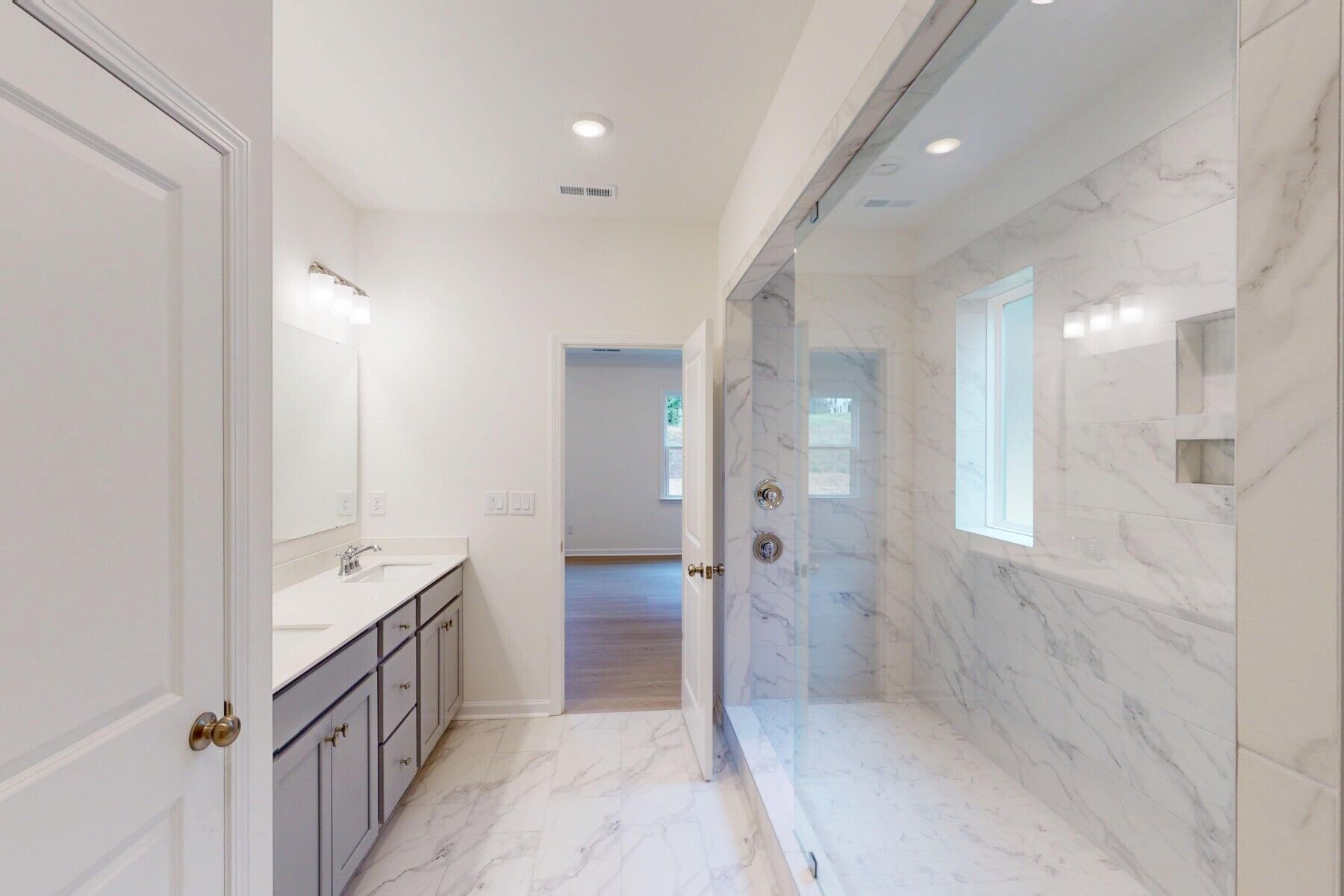 Owner's Bathroom