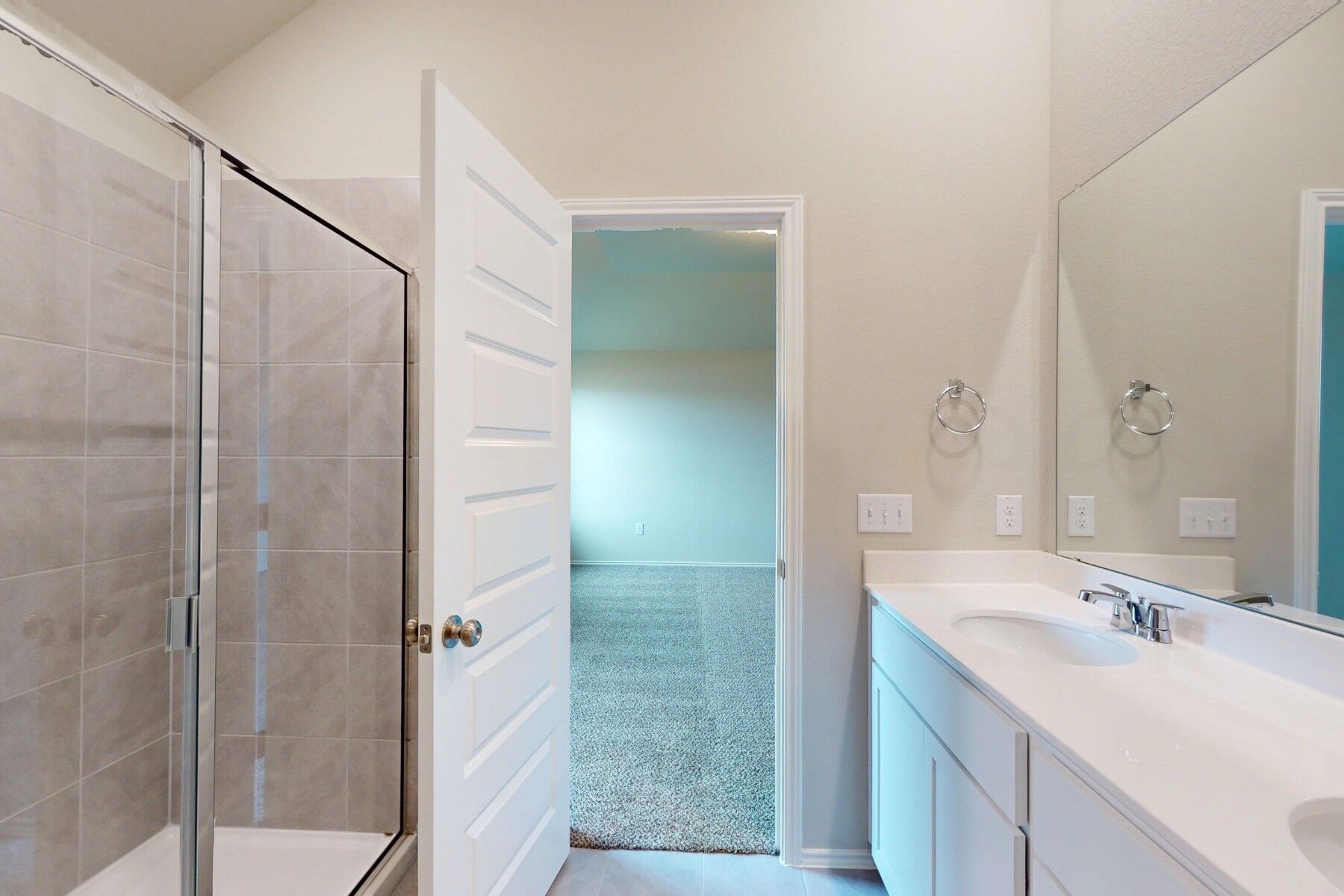 Owner's Bathroom