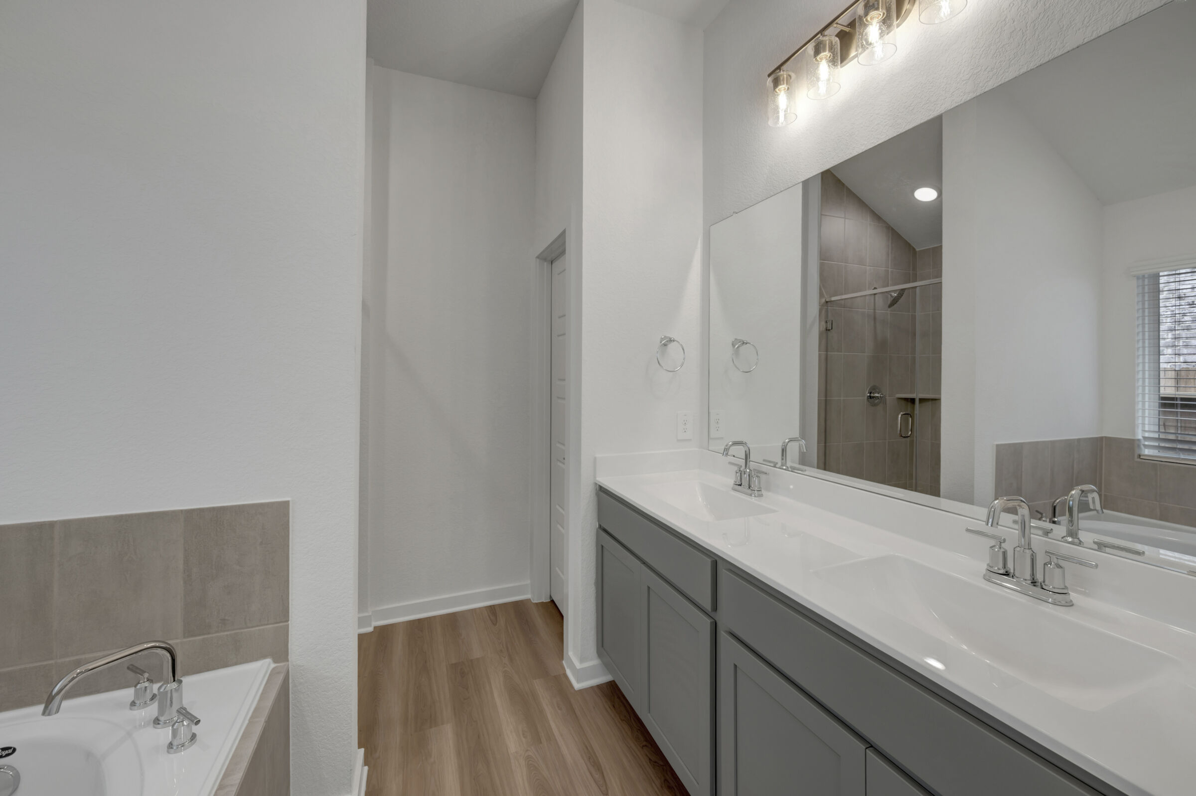Owner's Bathroom