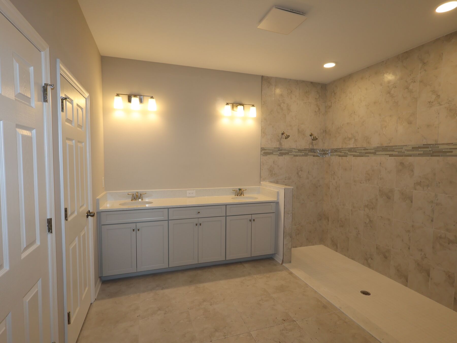 Owner's Bathroom