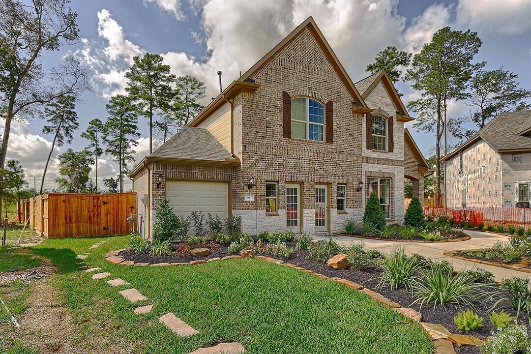 Augusta Creek Ridge Exterior