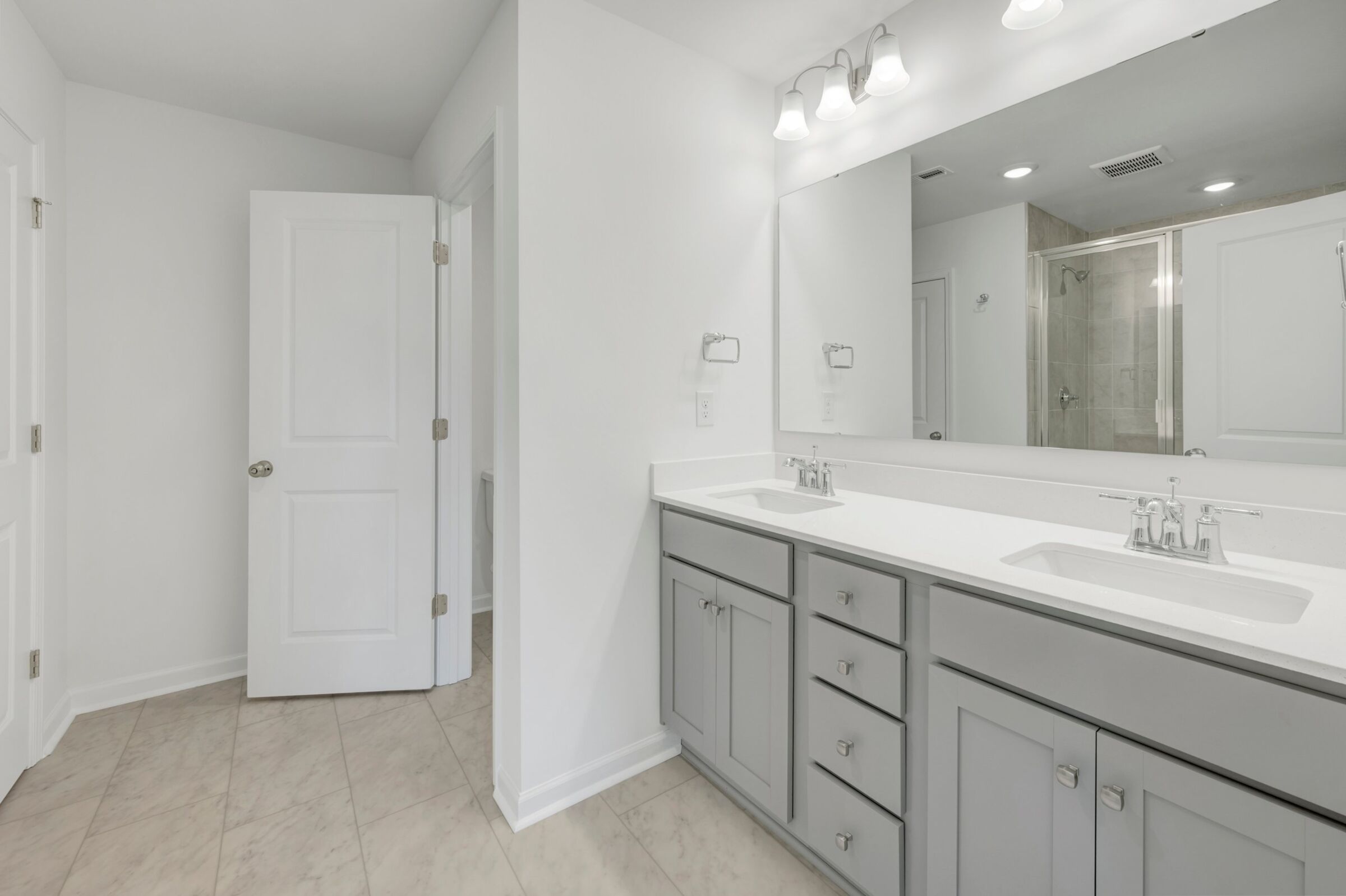 Owner's Bathroom
