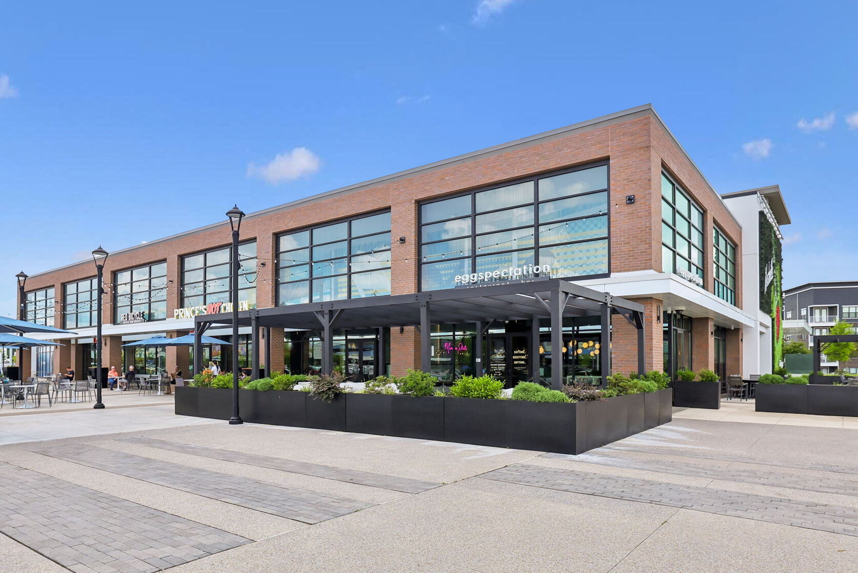 Dining at Tanger Outlets