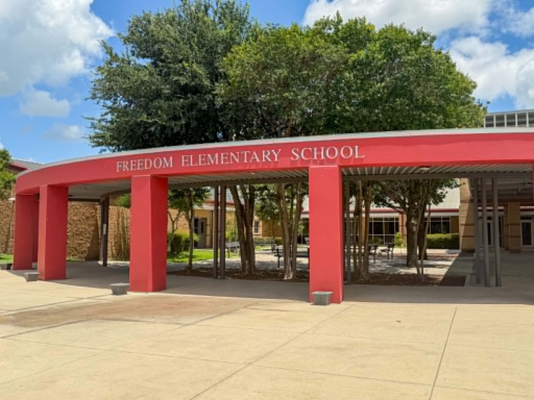 Southside High School,Community Entrance,Freedom Elementary School,Sandy Oaks Exit