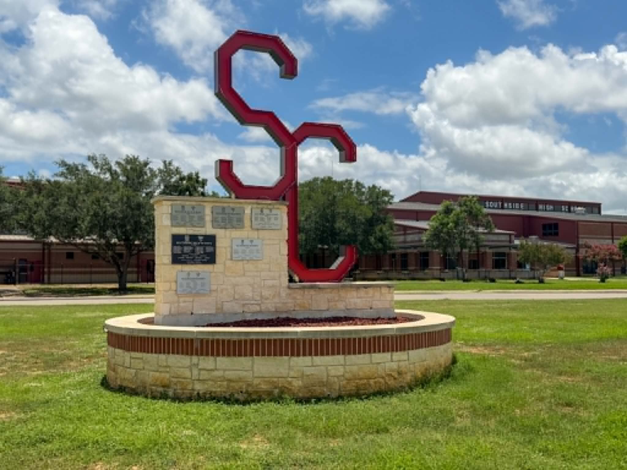 Southside High School,Community Entrance,Freedom Elementary School,Sandy Oaks Exit