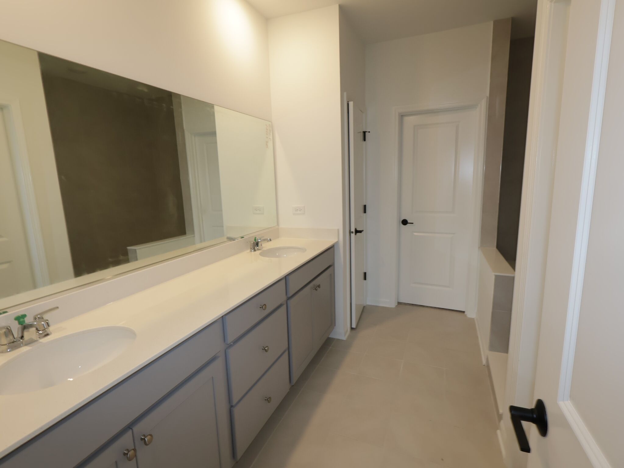 Owner's Bathroom