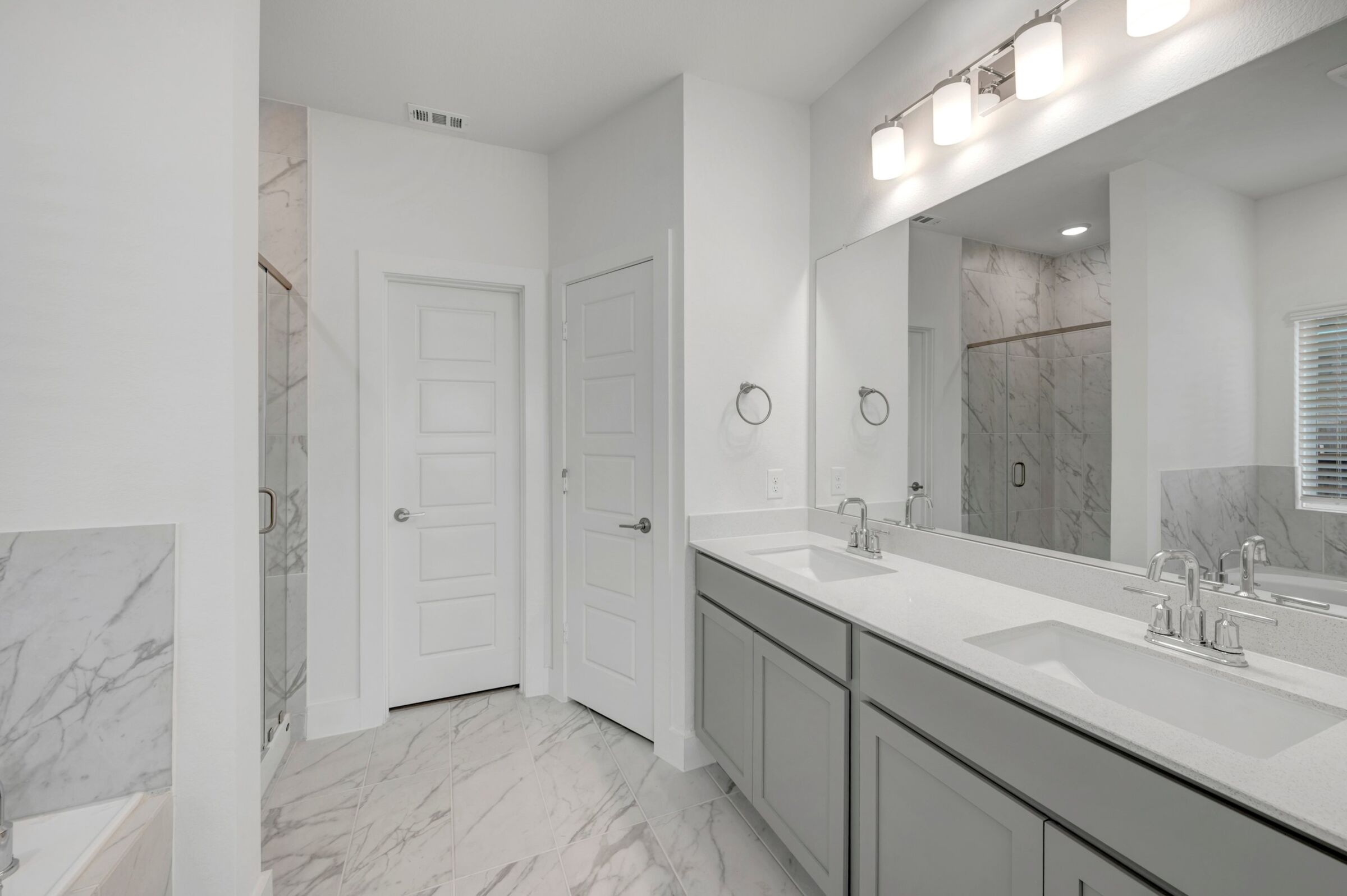 Owner's Bathroom