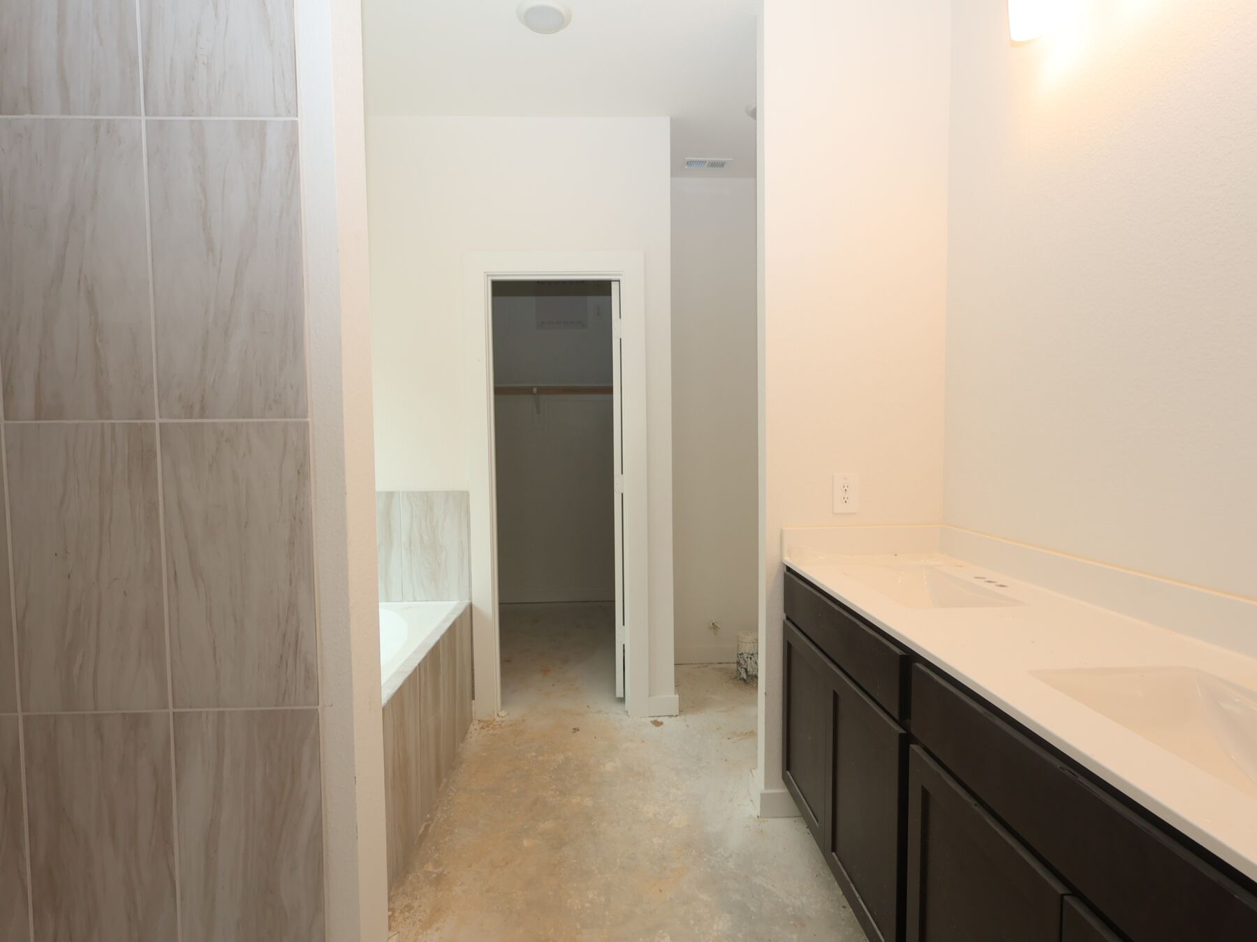 Owner's Bathroom