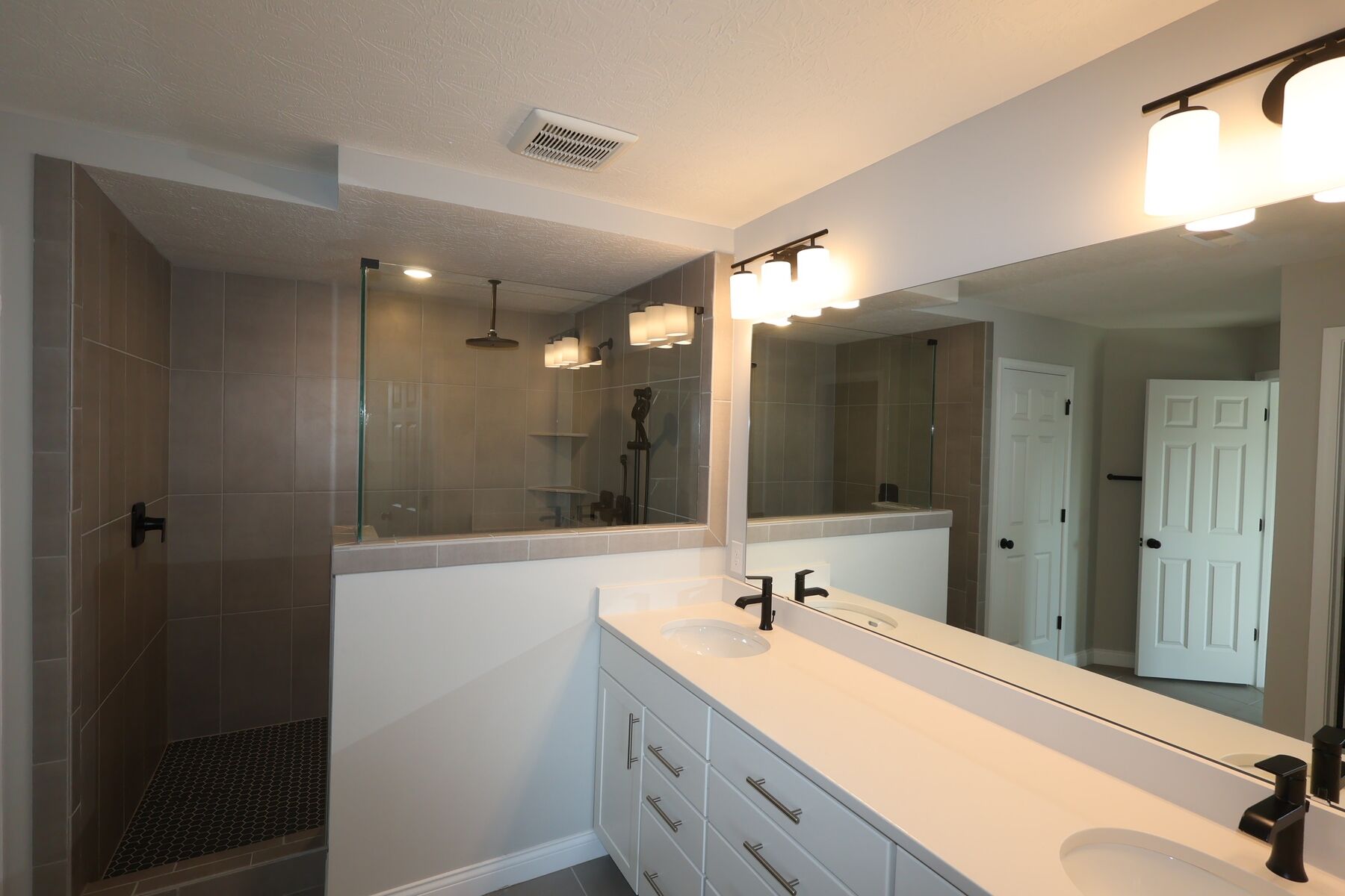 Owner's Bathroom