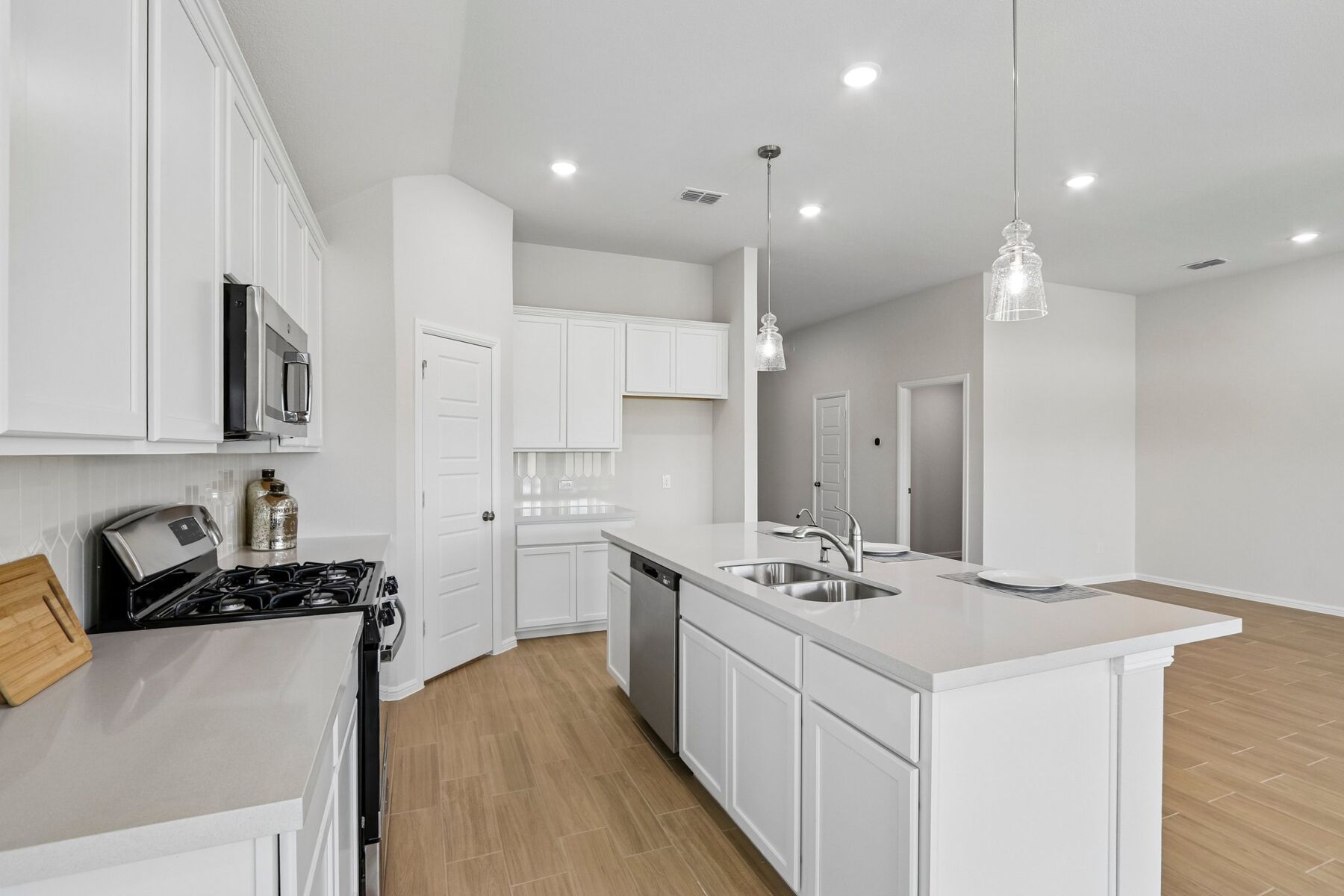 Pizarro at 2900 Tamarack Lane, Argyle, Texas: photo 2