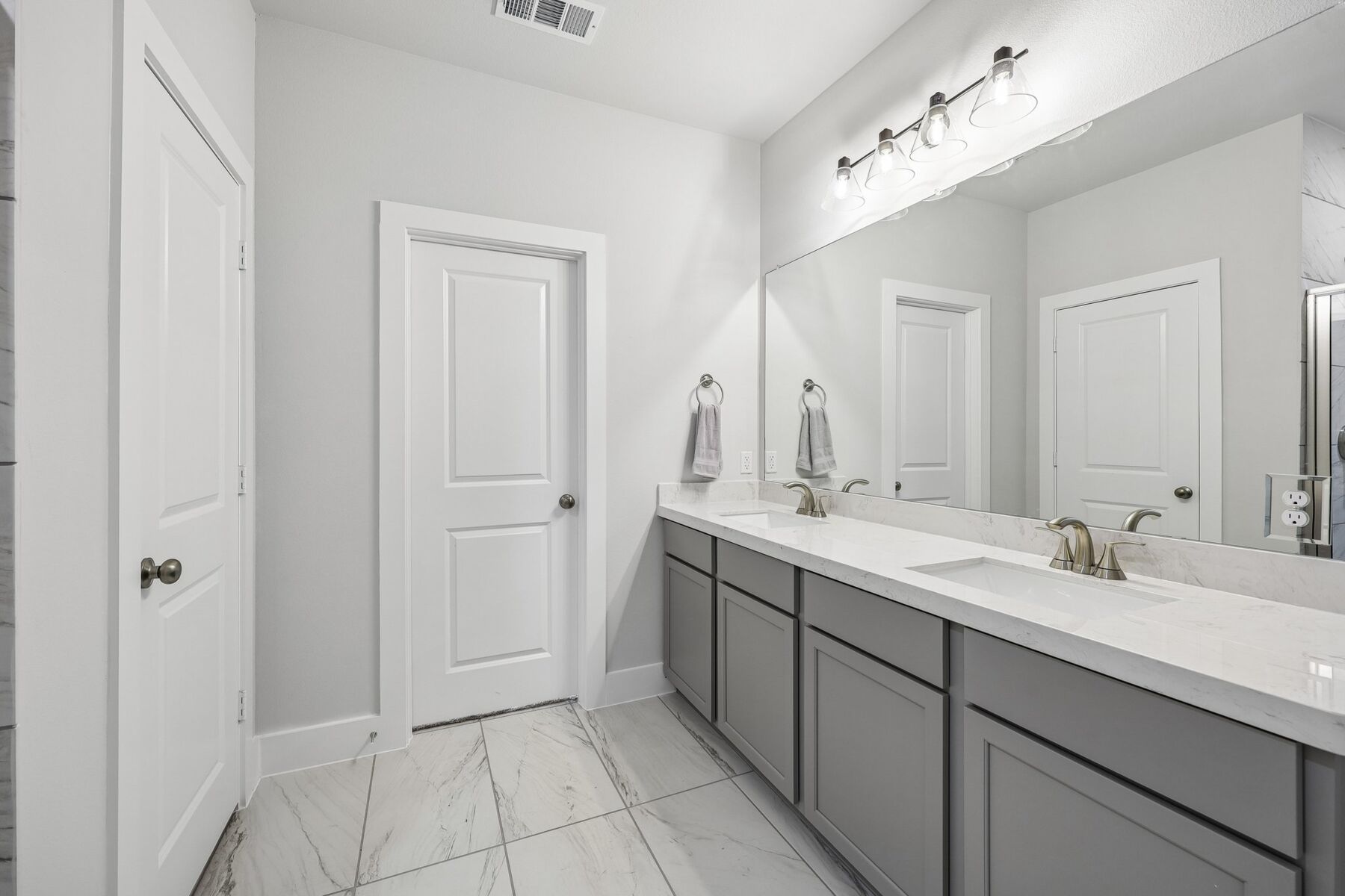 Owners Bathroom