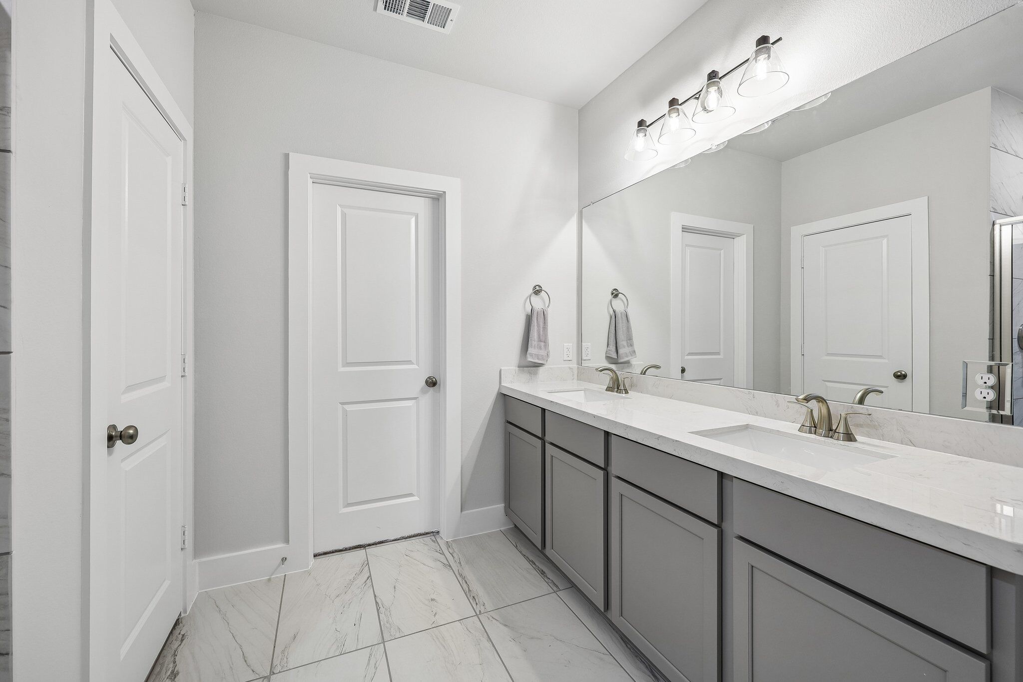 Owners Bathroom
