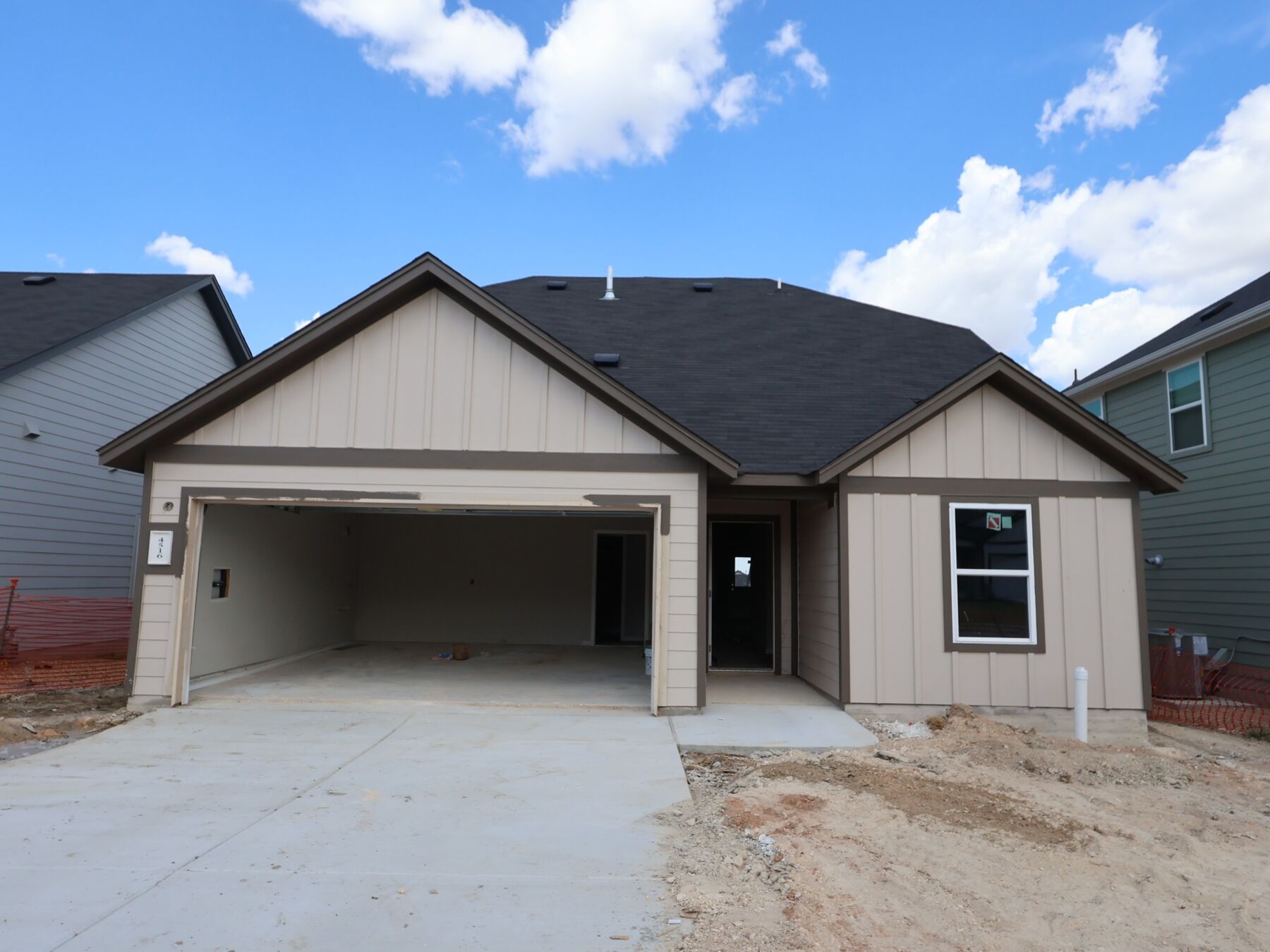 M/I Homes — Abilene - B at Cascades at Onion Creek