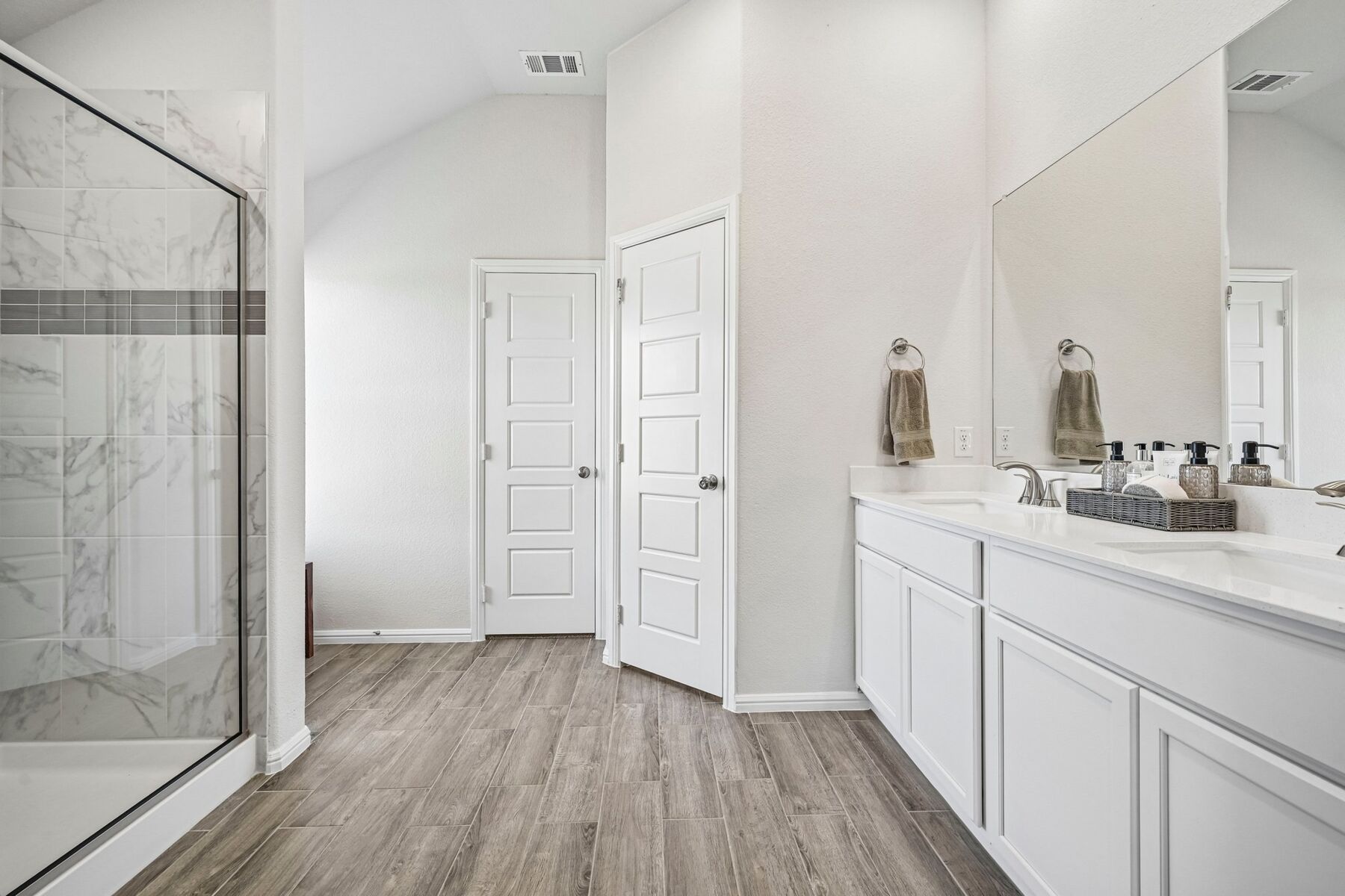Owner's Bathroom