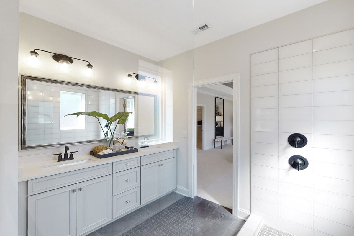 Owner's Bathroom