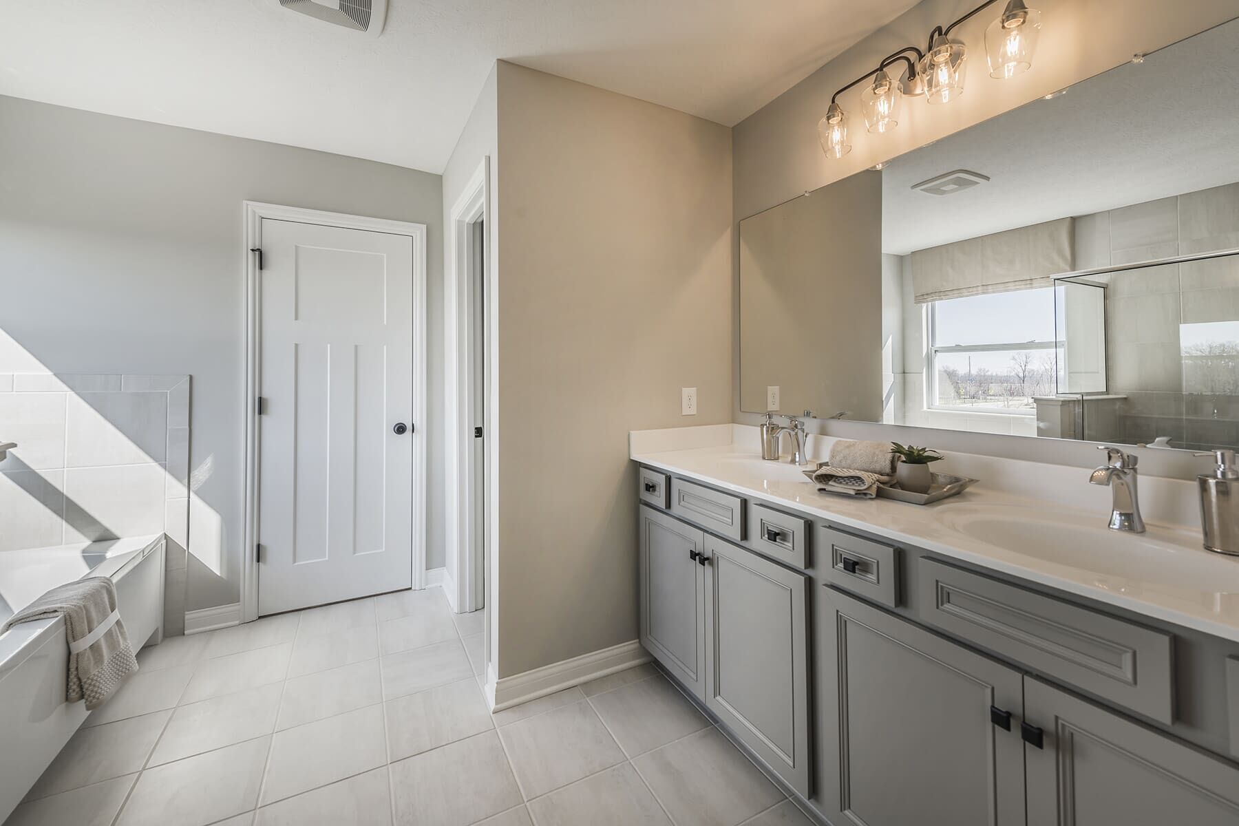 Owner's Bathroom